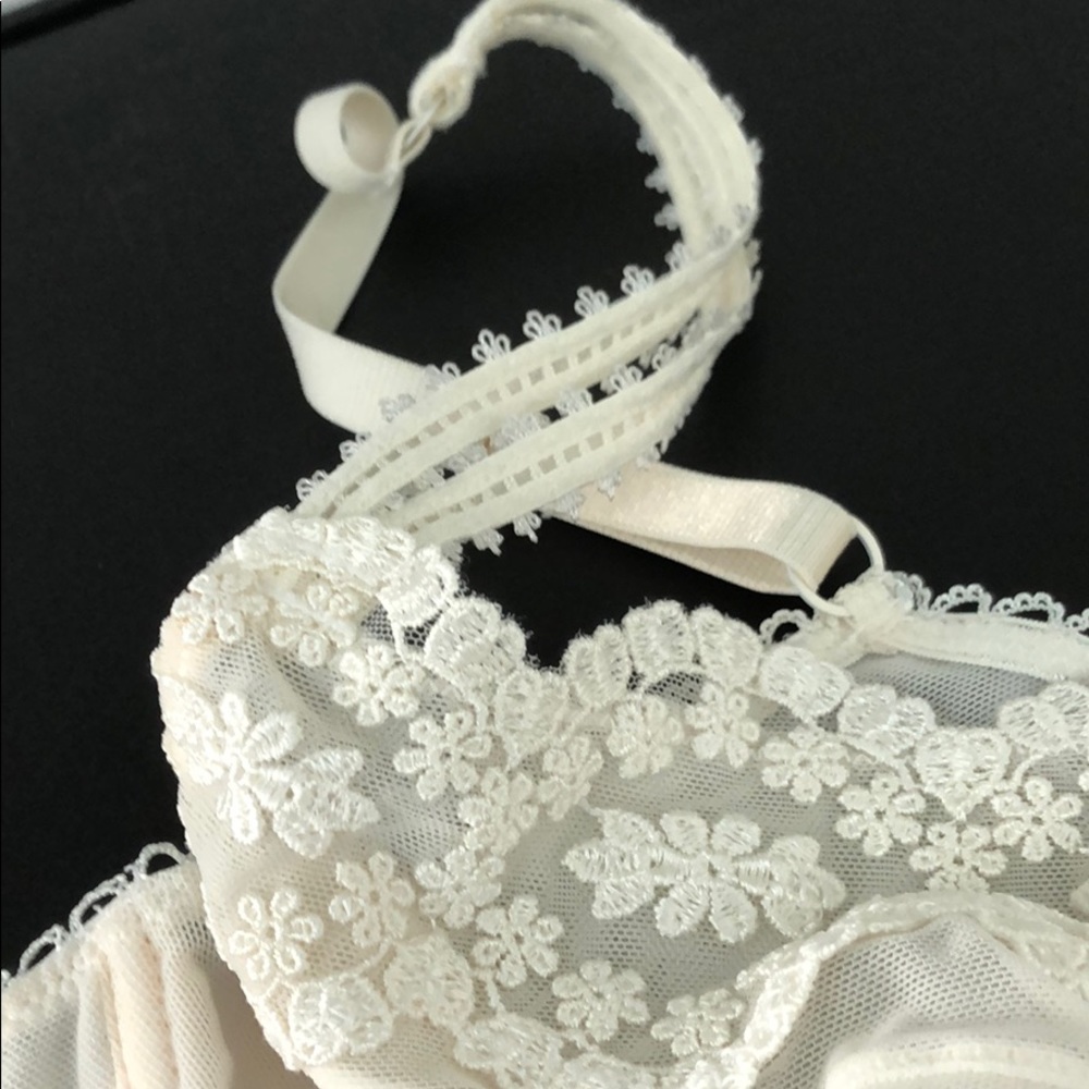 MESH/ EMBROIDERED LACE OFF WHITE/ IVORY BRA - Picture 4 of 13